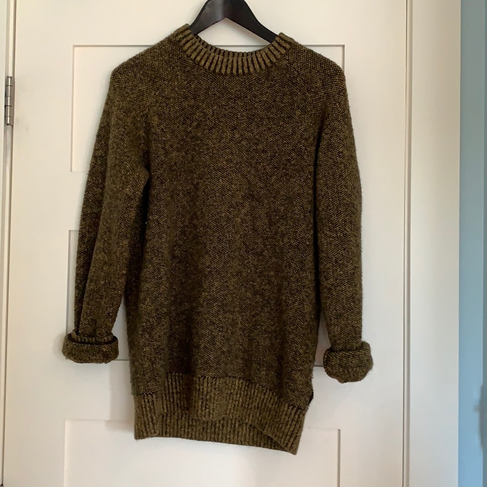 BENCH sweater